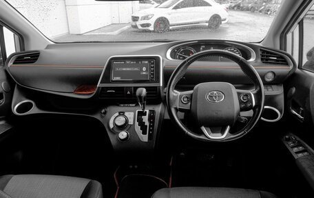 Toyota Sienta II, 2020 год, 2 049 000 рублей, 6 фотография