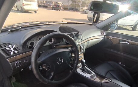 Mercedes-Benz E-Класс, 2003 год, 750 000 рублей, 3 фотография
