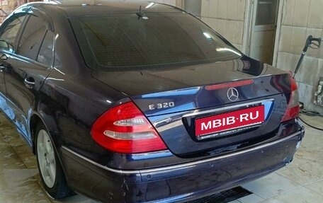 Mercedes-Benz E-Класс, 2003 год, 750 000 рублей, 10 фотография