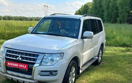 Mitsubishi Pajero IV, 2015 год, 3 300 000 рублей, 1 фотография