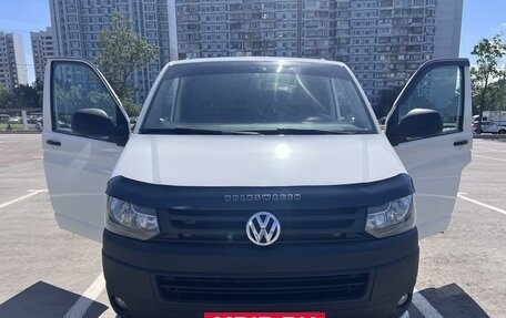 Volkswagen Transporter T5 рестайлинг, 2014 год, 2 600 000 рублей, 4 фотография