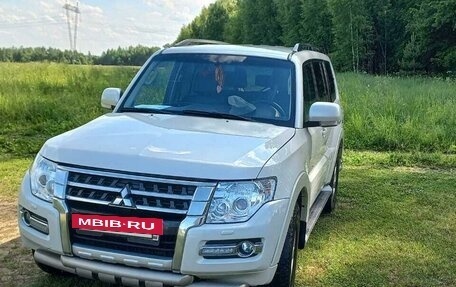 Mitsubishi Pajero IV, 2015 год, 3 300 000 рублей, 2 фотография