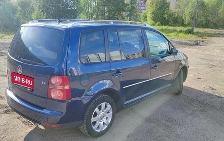 Volkswagen Touran III, 2008 год, 730 000 рублей, 5 фотография