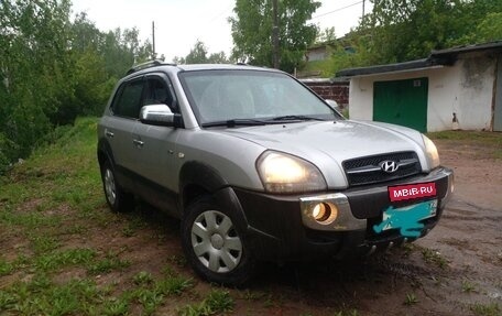 Hyundai Tucson III, 2004 год, 750 000 рублей, 1 фотография