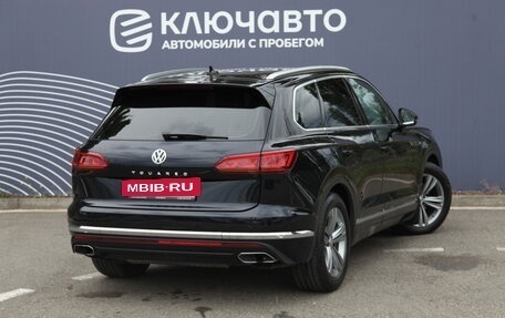 Volkswagen Touareg III, 2018 год, 5 751 000 рублей, 2 фотография