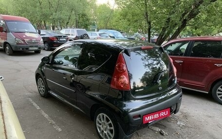 Peugeot 107 I рестайлинг, 2010 год, 515 000 рублей, 3 фотография