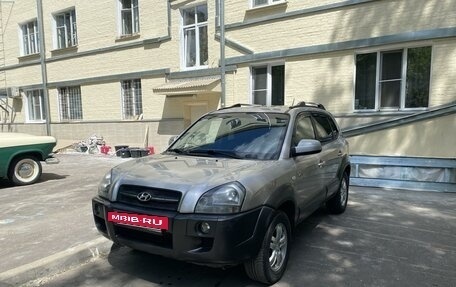 Hyundai Tucson III, 2005 год, 798 000 рублей, 2 фотография