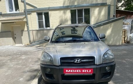 Hyundai Tucson III, 2005 год, 798 000 рублей, 3 фотография