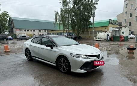 Toyota Camry, 2020 год, 3 650 000 рублей, 3 фотография