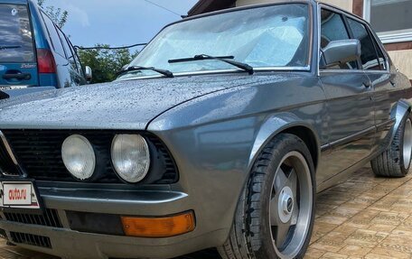 BMW 5 серия, 1985 год, 950 000 рублей, 10 фотография