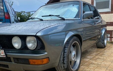 BMW 5 серия, 1985 год, 950 000 рублей, 9 фотография
