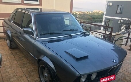 BMW 5 серия, 1985 год, 950 000 рублей, 5 фотография