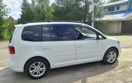 Volkswagen Touran III, 2014 год, 830 000 рублей, 4 фотография