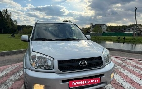 Toyota RAV4, 2004 год, 900 000 рублей, 2 фотография