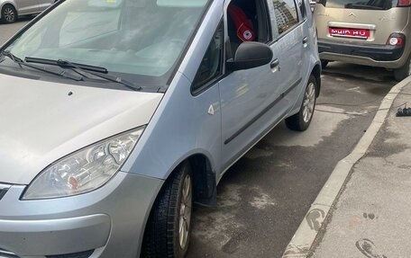 Mitsubishi Colt VI рестайлинг, 2006 год, 400 000 рублей, 1 фотография