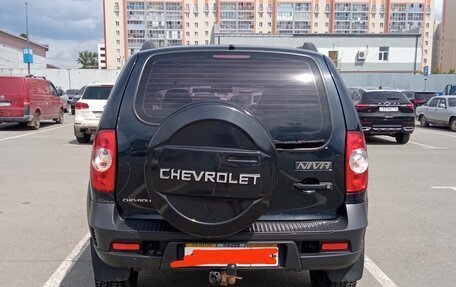 Chevrolet Niva I рестайлинг, 2013 год, 590 000 рублей, 4 фотография
