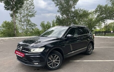 Volkswagen Tiguan II, 2018 год, 2 650 000 рублей, 2 фотография