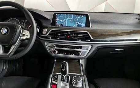 BMW 7 серия, 2017 год, 3 195 950 рублей, 11 фотография