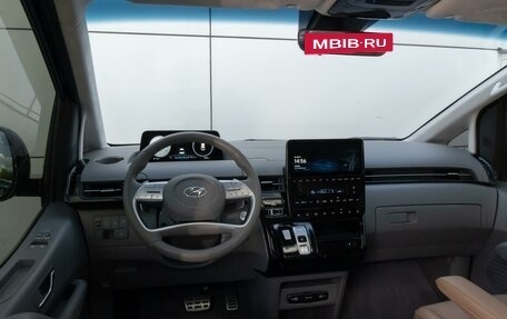 Hyundai Staria, 2021 год, 5 720 000 рублей, 6 фотография