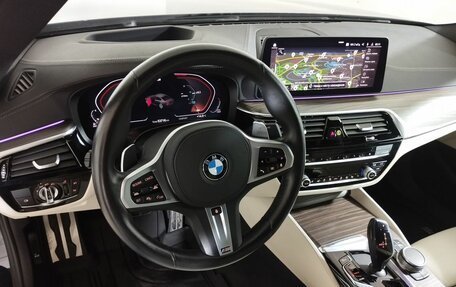 BMW 5 серия, 2021 год, 6 880 000 рублей, 13 фотография