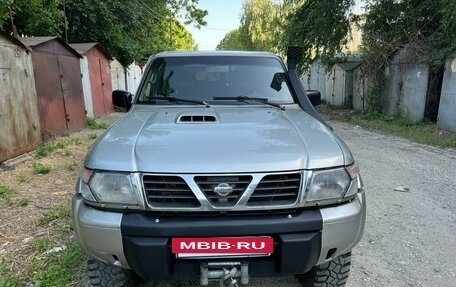 Nissan Patrol, 2001 год, 1 990 000 рублей, 2 фотография