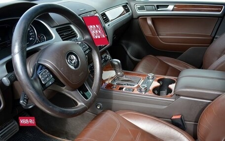 Volkswagen Touareg III, 2011 год, 2 049 000 рублей, 10 фотография