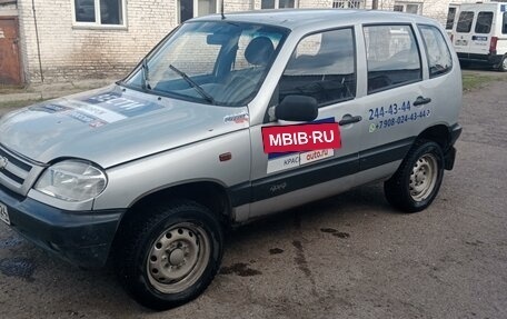 Chevrolet Niva I рестайлинг, 2005 год, 395 000 рублей, 2 фотография