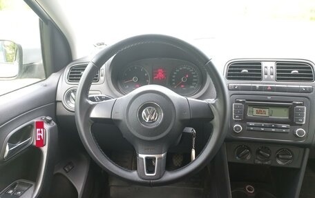 Volkswagen Polo VI (EU Market), 2012 год, 730 000 рублей, 16 фотография