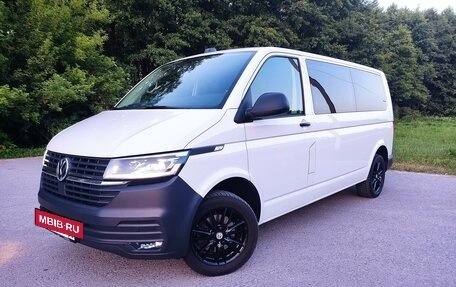 Volkswagen Transporter T6 рестайлинг, 2020 год, 3 570 000 рублей, 3 фотография