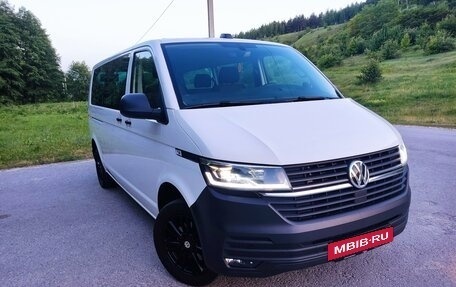 Volkswagen Transporter T6 рестайлинг, 2020 год, 3 570 000 рублей, 10 фотография