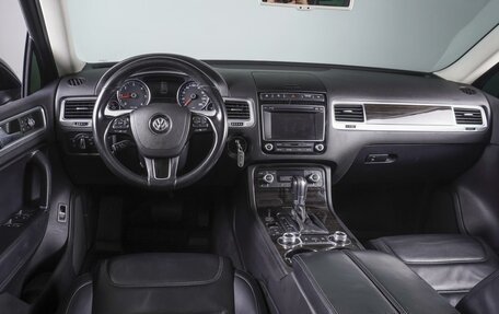 Volkswagen Touareg III, 2015 год, 3 499 000 рублей, 6 фотография