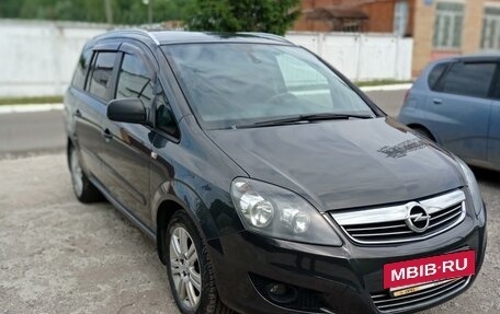 Opel Zafira B, 2013 год, 900 000 рублей, 2 фотография