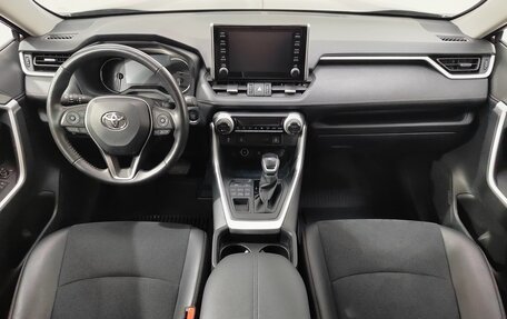 Toyota RAV4, 2022 год, 4 270 000 рублей, 11 фотография