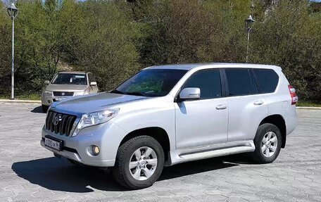 Toyota Land Cruiser Prado 150 рестайлинг 2, 2016 год, 4 200 000 рублей, 2 фотография