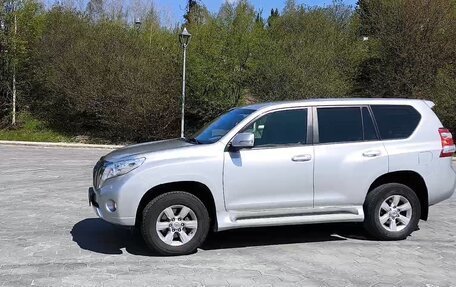 Toyota Land Cruiser Prado 150 рестайлинг 2, 2016 год, 4 200 000 рублей, 11 фотография