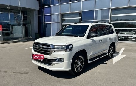 Toyota Land Cruiser 200, 2019 год, 8 100 000 рублей, 2 фотография