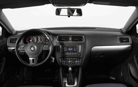 Volkswagen Jetta VI, 2013 год, 1 050 000 рублей, 15 фотография