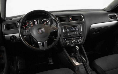 Volkswagen Jetta VI, 2013 год, 1 050 000 рублей, 20 фотография