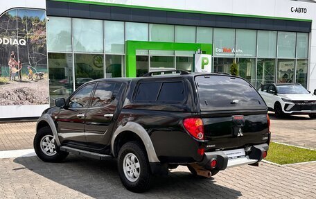 Mitsubishi L200 IV рестайлинг, 2014 год, 1 770 000 рублей, 4 фотография