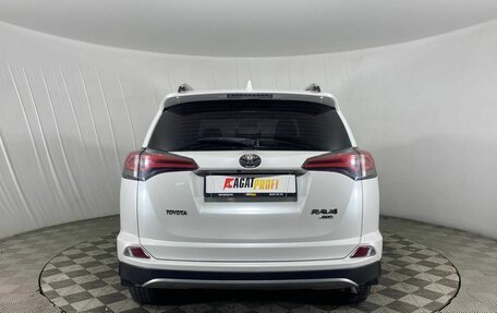 Toyota RAV4, 2019 год, 2 910 000 рублей, 6 фотография