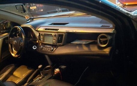 Toyota RAV4, 2014 год, 2 100 000 рублей, 2 фотография