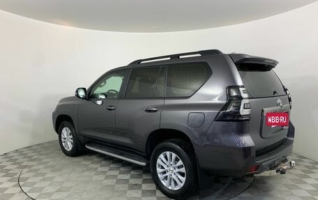 Toyota Land Cruiser Prado 150 рестайлинг 2, 2020 год, 6 439 000 рублей, 3 фотография