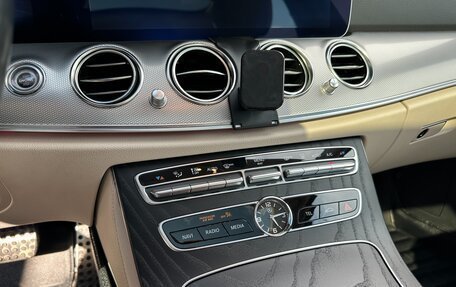 Mercedes-Benz E-Класс, 2019 год, 4 150 000 рублей, 34 фотография