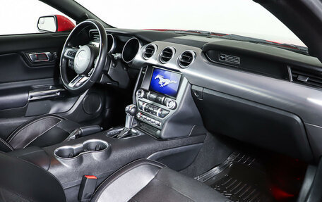 Ford Mustang VI рестайлинг, 2020 год, 3 188 000 рублей, 11 фотография