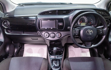 Toyota Vitz, 2015 год, 969 000 рублей, 10 фотография