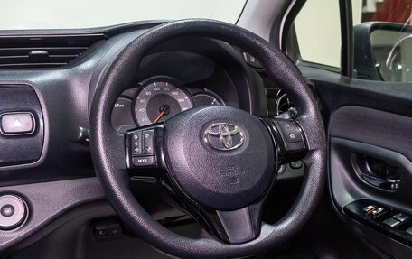 Toyota Vitz, 2015 год, 969 000 рублей, 12 фотография