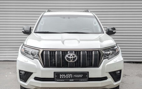 Toyota Land Cruiser Prado 150 рестайлинг 2, 2021 год, 7 300 000 рублей, 2 фотография