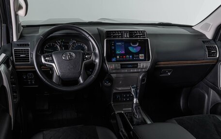 Toyota Land Cruiser Prado 150 рестайлинг 2, 2019 год, 5 778 000 рублей, 6 фотография