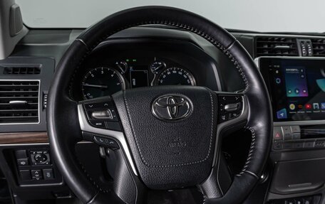 Toyota Land Cruiser Prado 150 рестайлинг 2, 2019 год, 5 778 000 рублей, 19 фотография