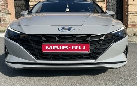 Hyundai Elantra, 2021 год, 2 350 000 рублей, 2 фотография